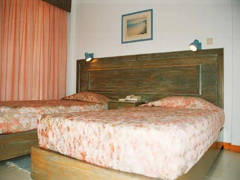 Aparthotel Calema Avenida Jardim Monte Gordo 3*,